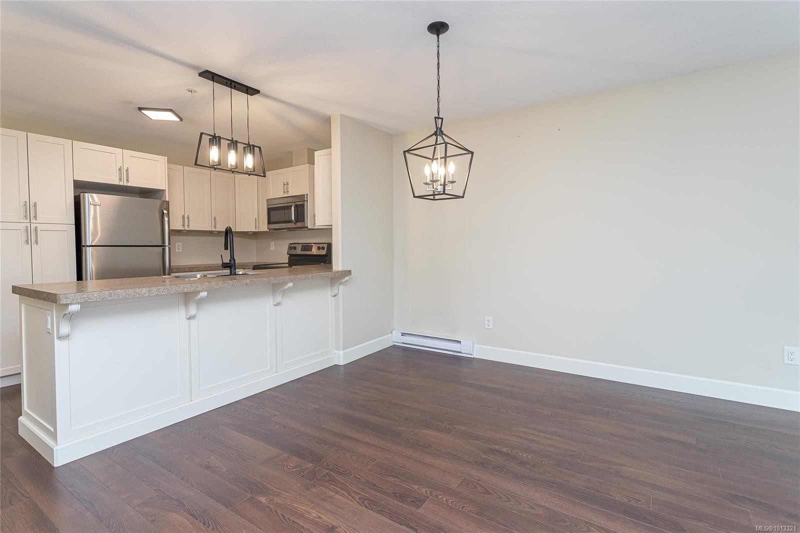 201-4436 Hedgestone Pl, Nanaimo, BC