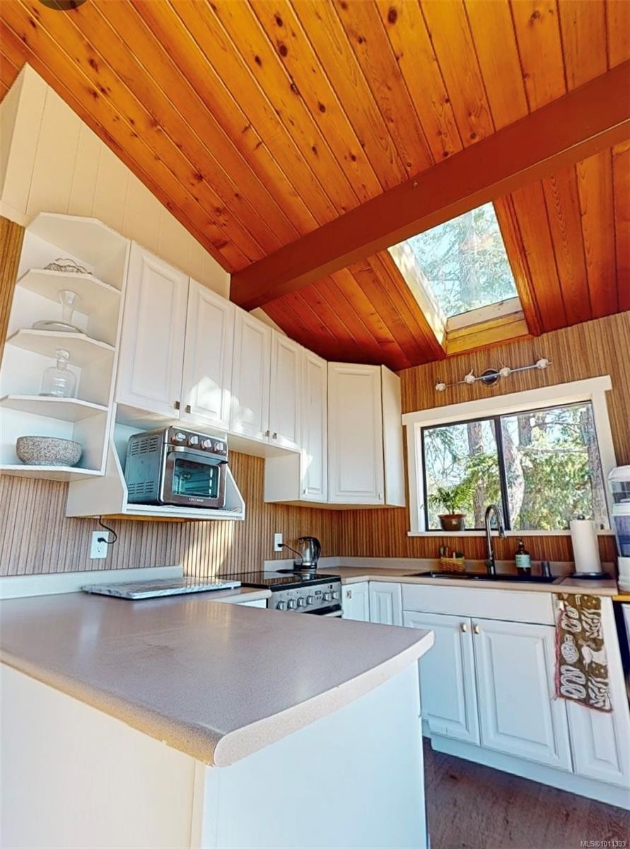 285 Mountain Park Dr, Salt Spring, BC