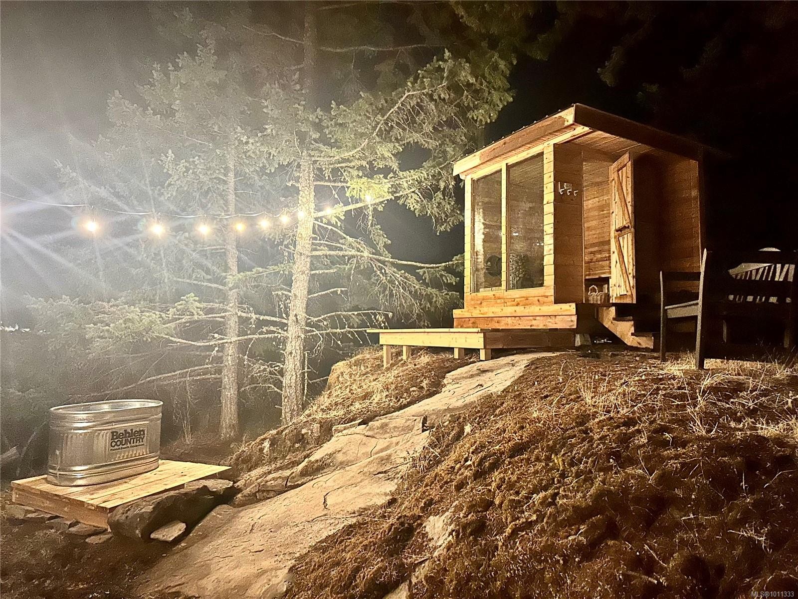 285 Mountain Park Dr, Salt Spring, BC