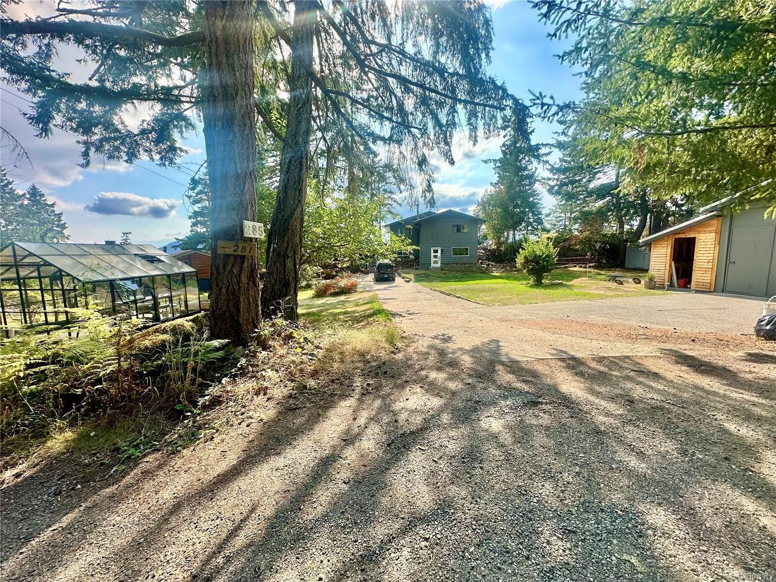 285 Mountain Park Dr, Salt Spring, BC