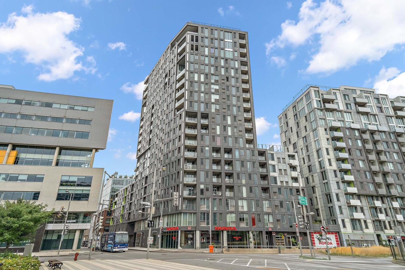 Frontage - 1201-888 Rue Wellington, Montréal (Ville-Marie), QC - Outdoor With Balcony With Facade