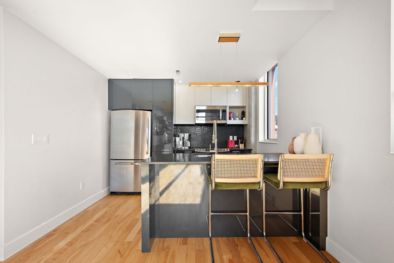 Kitchen - 1201-888 Rue Wellington, Montréal (Ville-Marie), QC - Indoor Photo Showing Kitchen