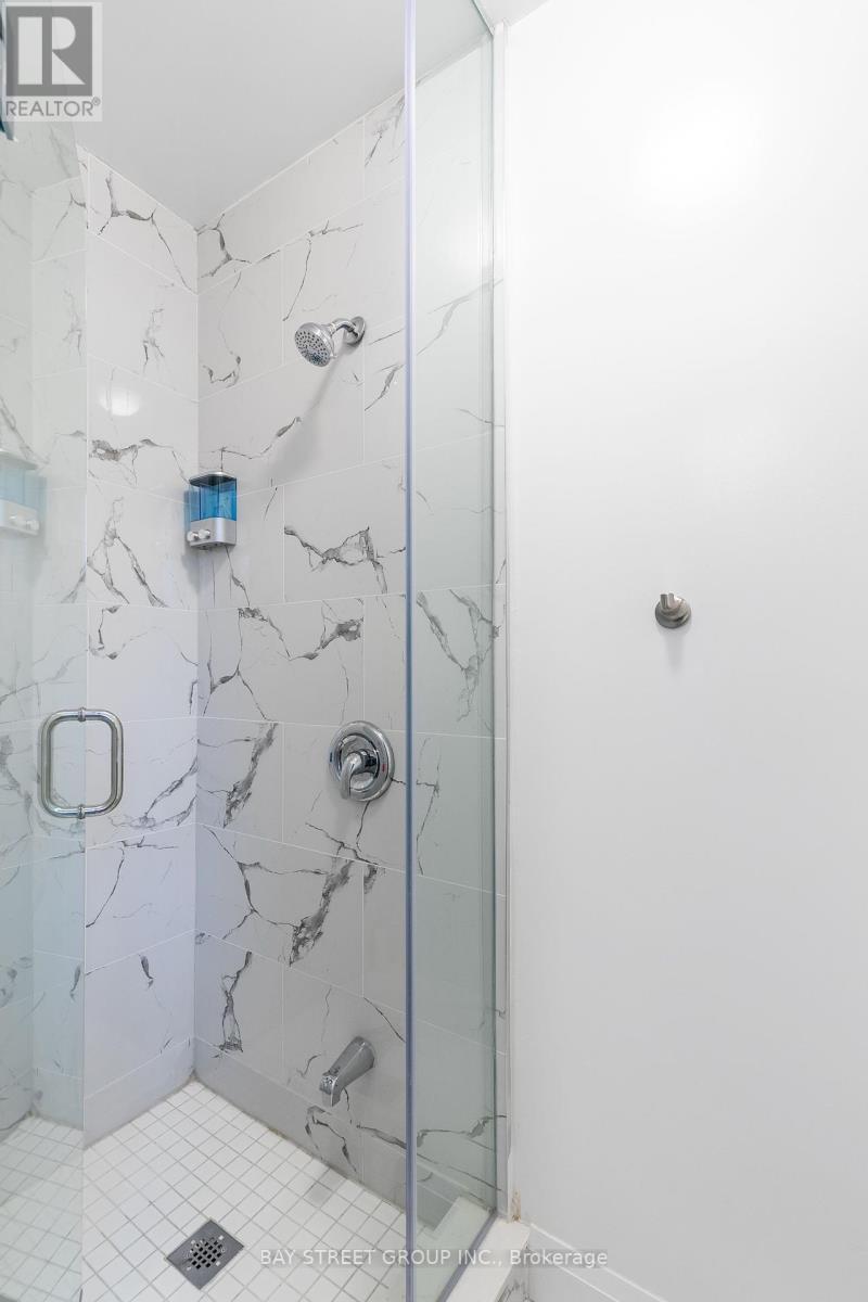 Unit C - 5757 Stanley Avenue, Niagara Falls, ON - Indoor Photo Showing Bathroom