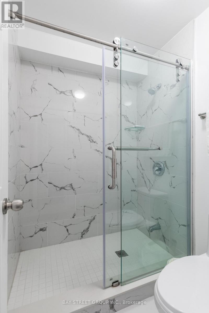 Unit C - 5757 Stanley Avenue, Niagara Falls, ON - Indoor Photo Showing Bathroom