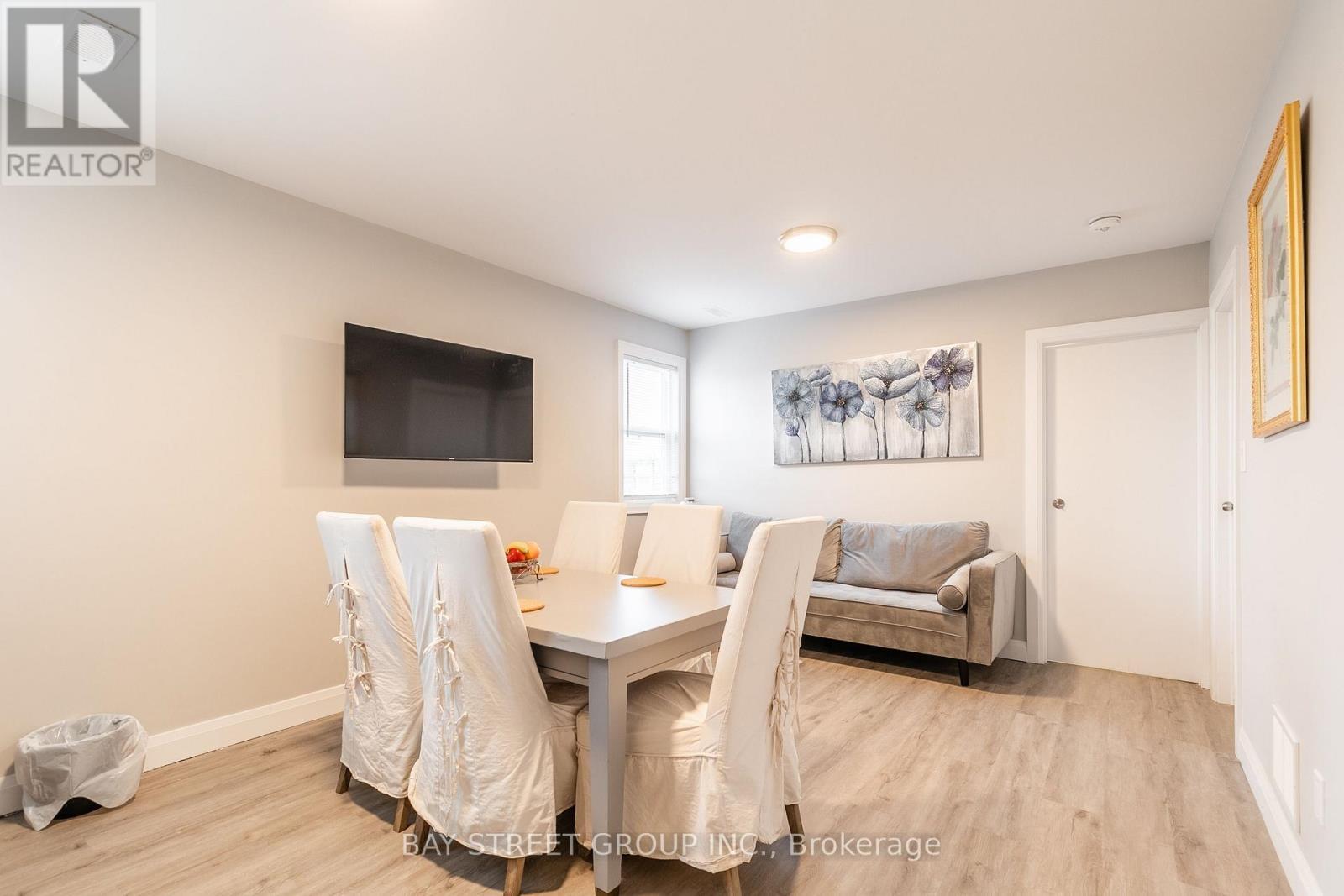 Unit C - 5757 Stanley Avenue, Niagara Falls, ON - Indoor Photo Showing Dining Room