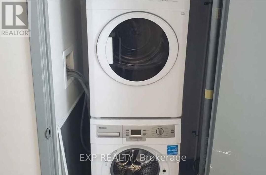 2107 - 258B Sunview Street, Waterloo, ON - Indoor Photo Showing Laundry Room