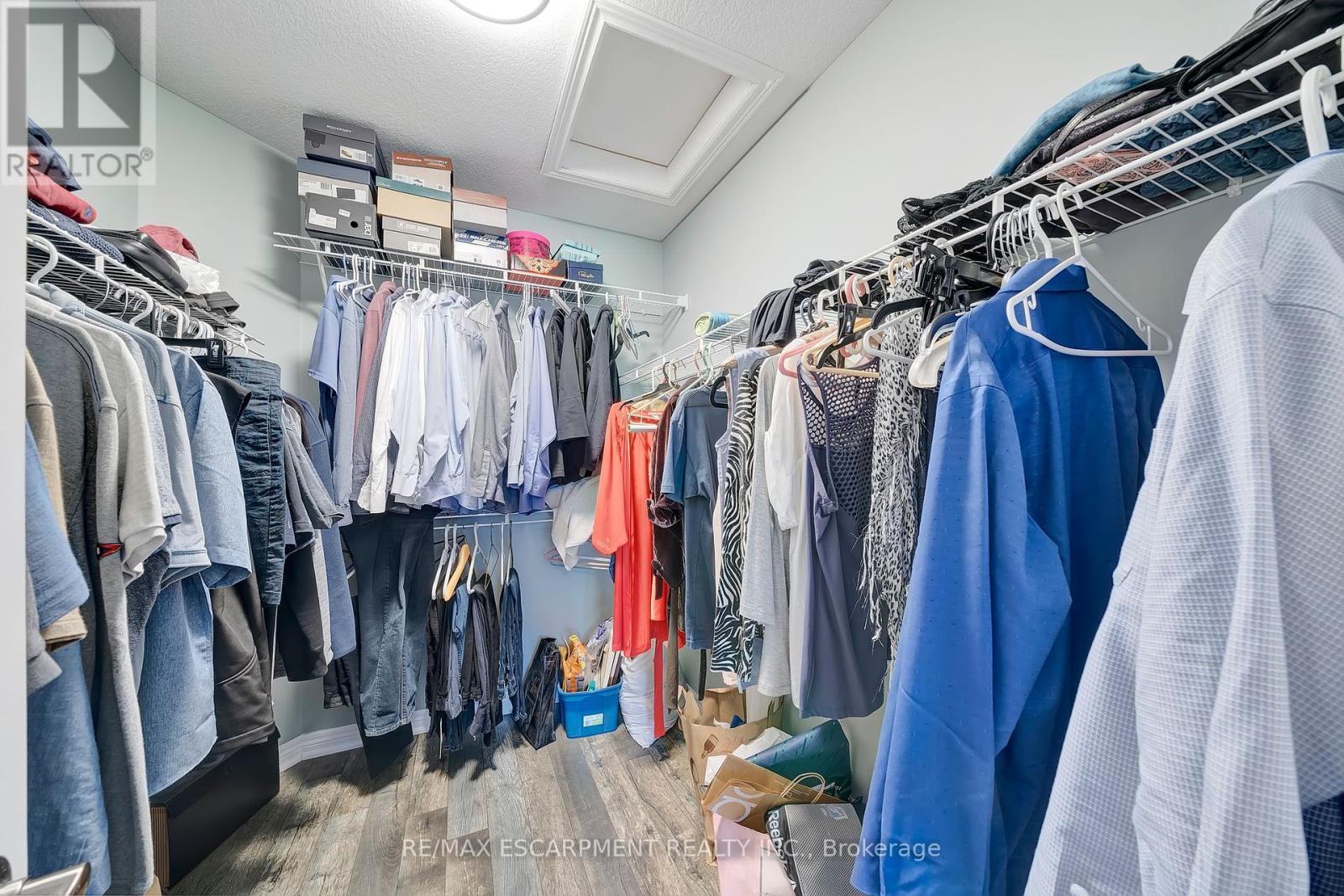 578 Fifty Road, Hamilton, ON - Indoor With Storage