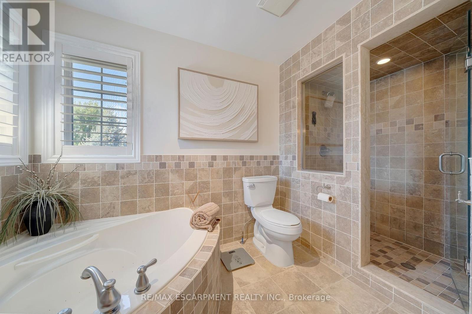 578 Fifty Road, Hamilton, ON - Indoor Photo Showing Bathroom