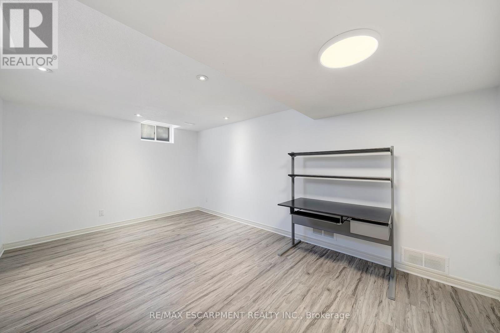 578 Fifty Road, Hamilton, ON - Indoor Photo Showing Other Room