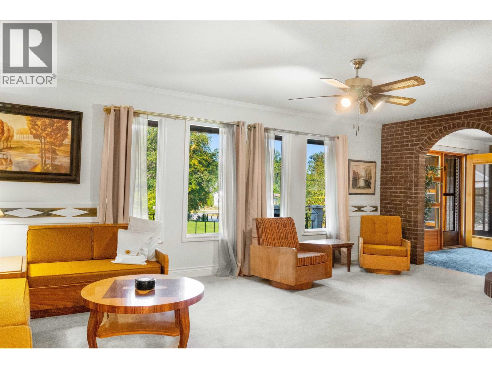 96 Greyling Avenue, Kitimat, BC - Indoor Photo Showing Living Room