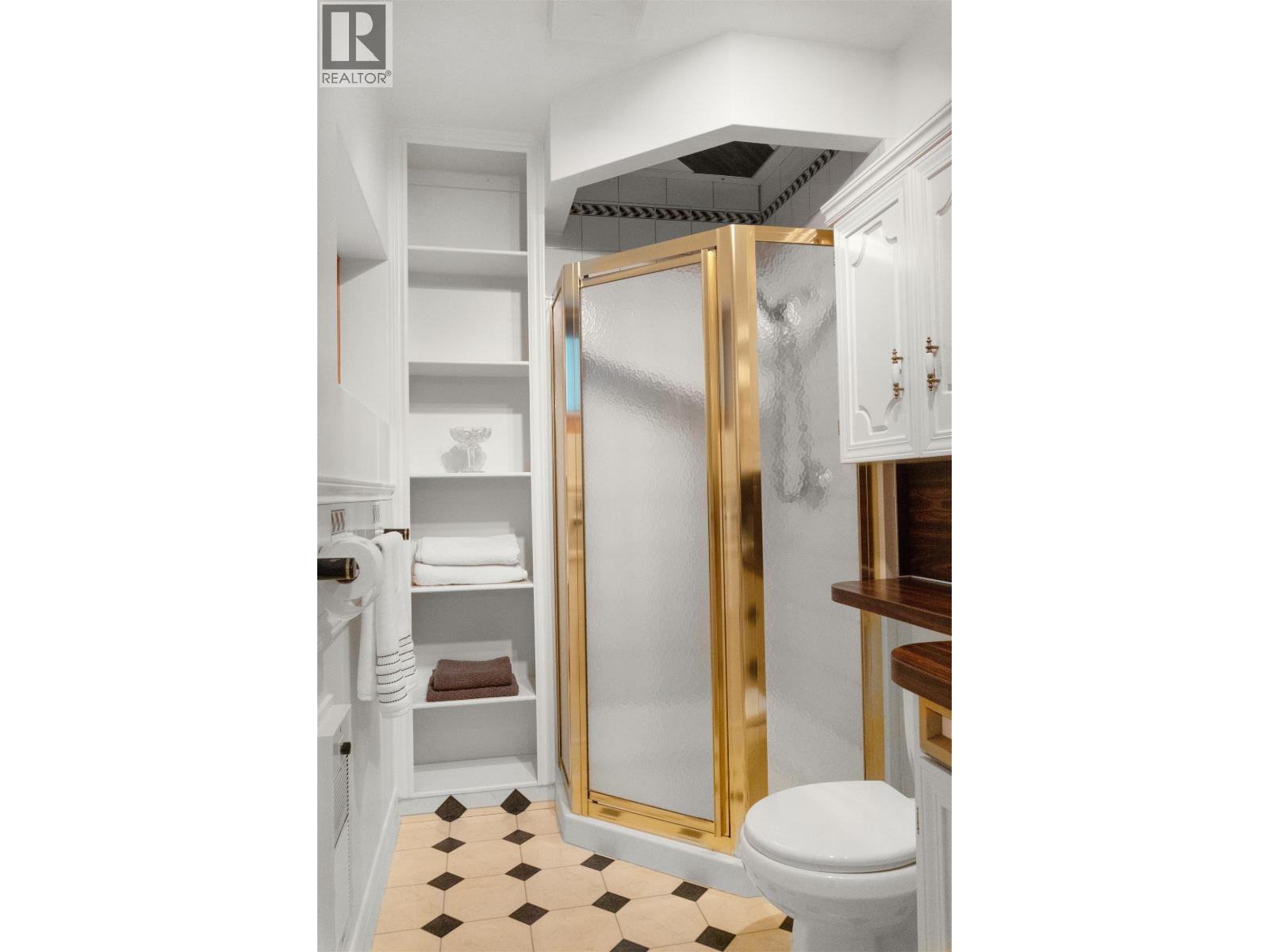 96 Greyling Avenue, Kitimat, BC - Indoor Photo Showing Bathroom