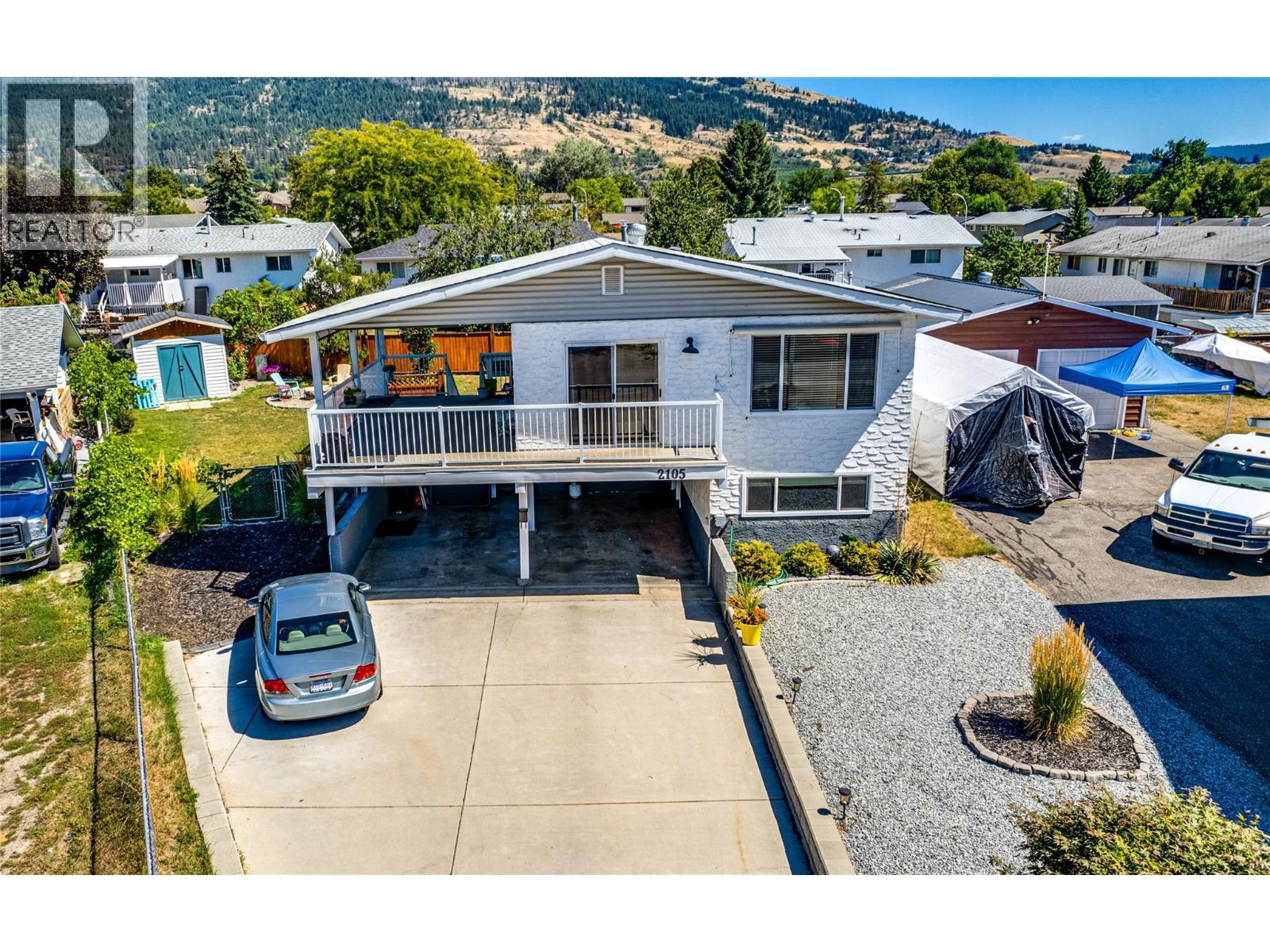 open parking as well - 2105 14 Street, Vernon, BC - Outdoor