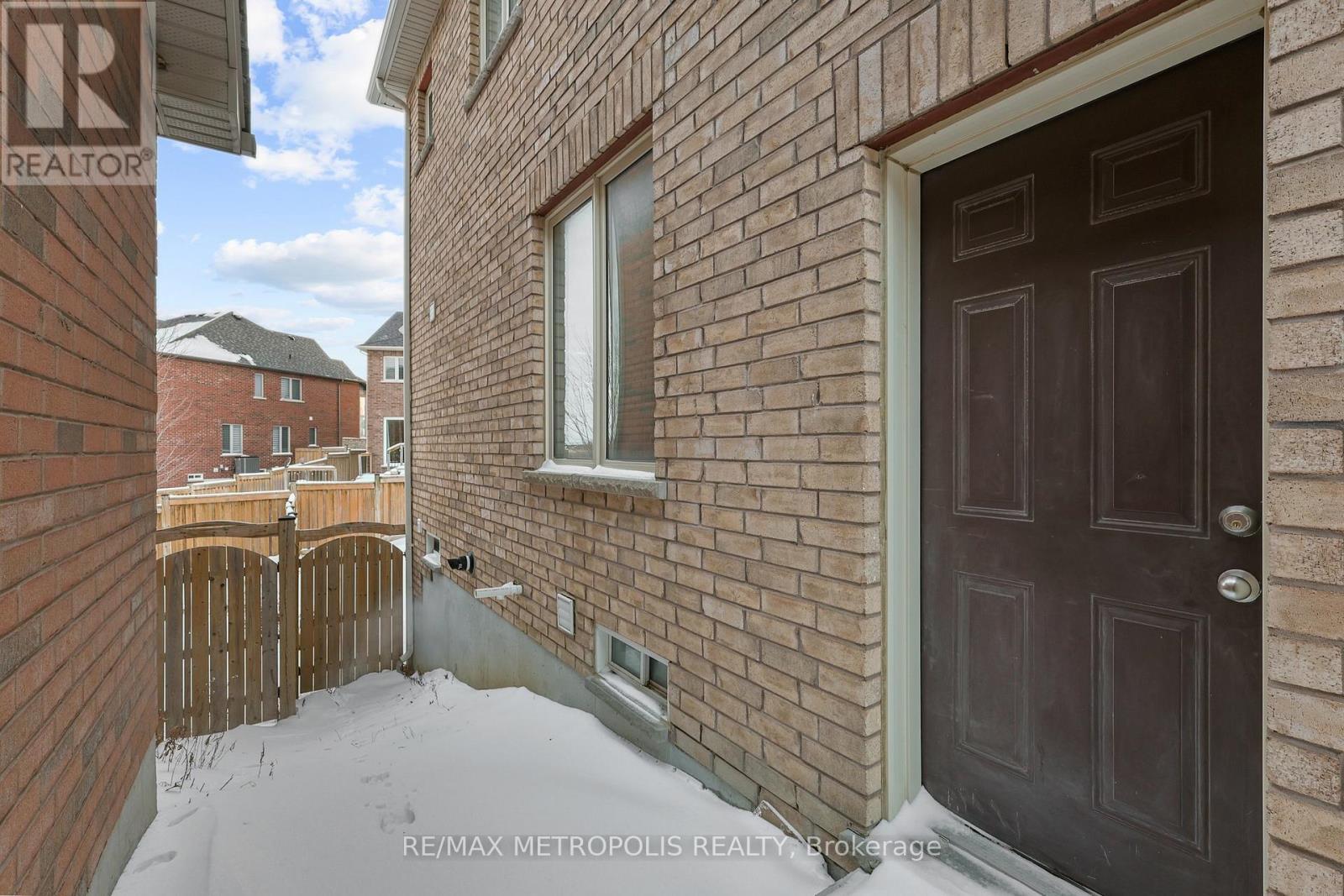 Bsmt - 161 Windfields Farm Drive W, Oshawa, ON - Outdoor With Exterior