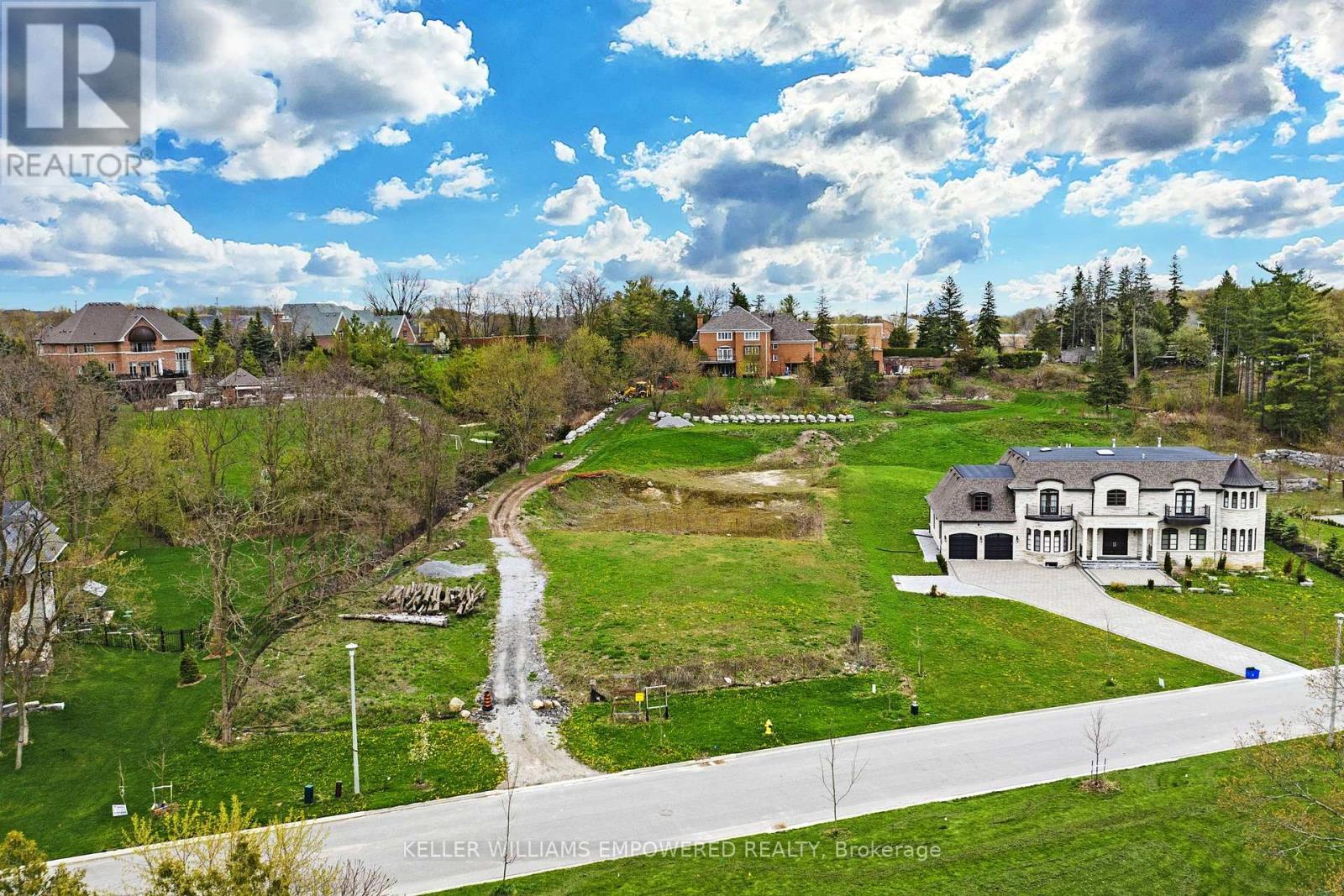 15 Honey Locust Court, Vaughan, ON