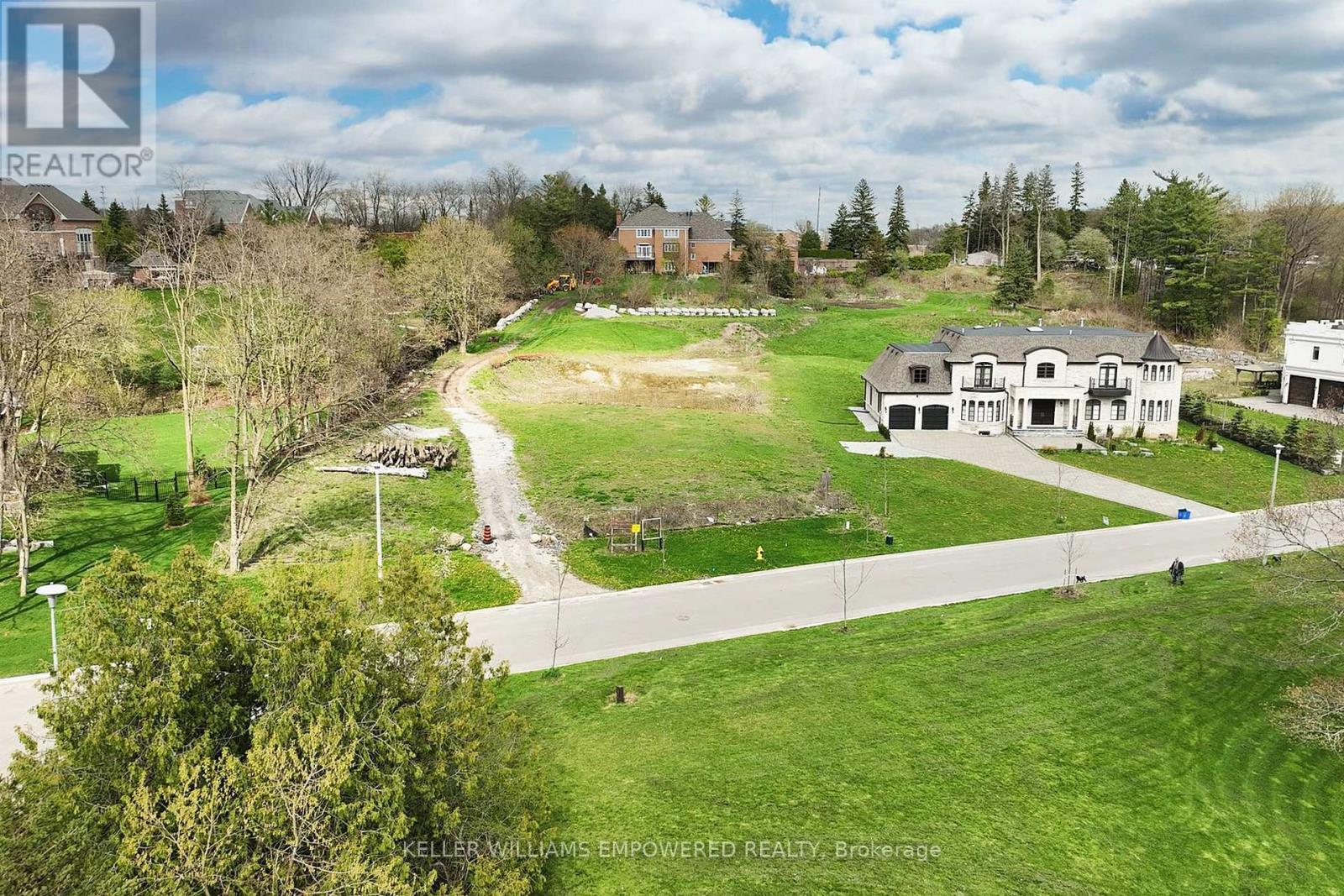 15 Honey Locust Court, Vaughan, ON