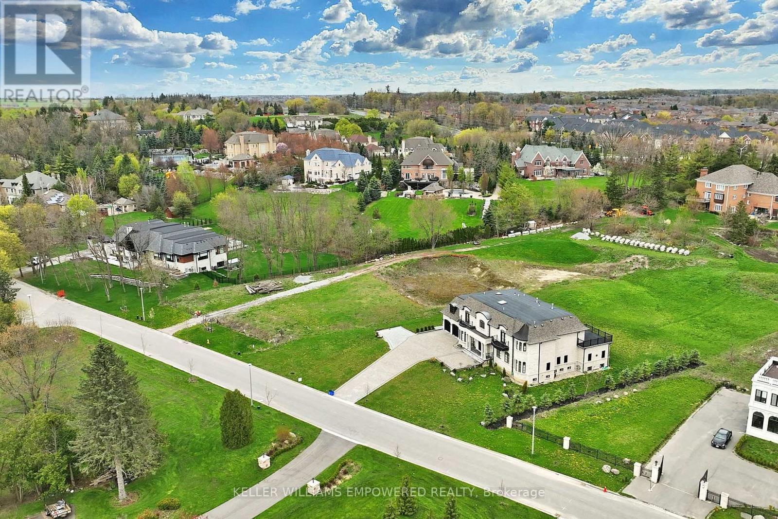 15 Honey Locust Court, Vaughan, ON