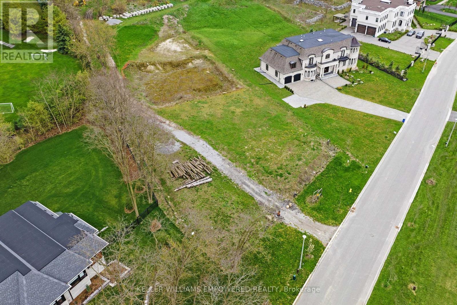 15 Honey Locust Court, Vaughan, ON