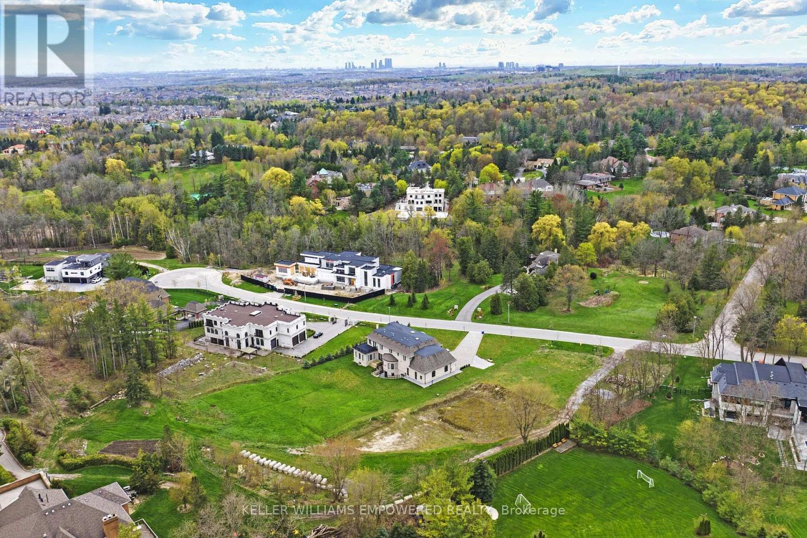 15 Honey Locust Court, Vaughan, ON