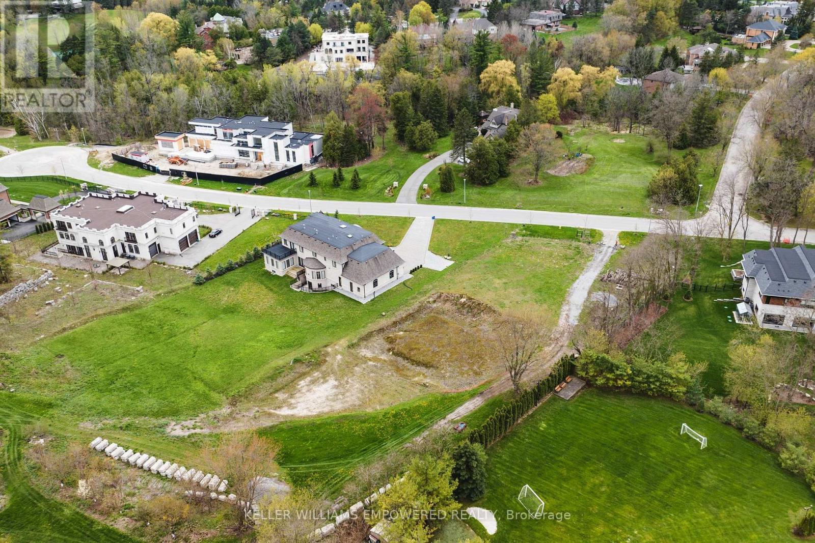 15 Honey Locust Court, Vaughan, ON