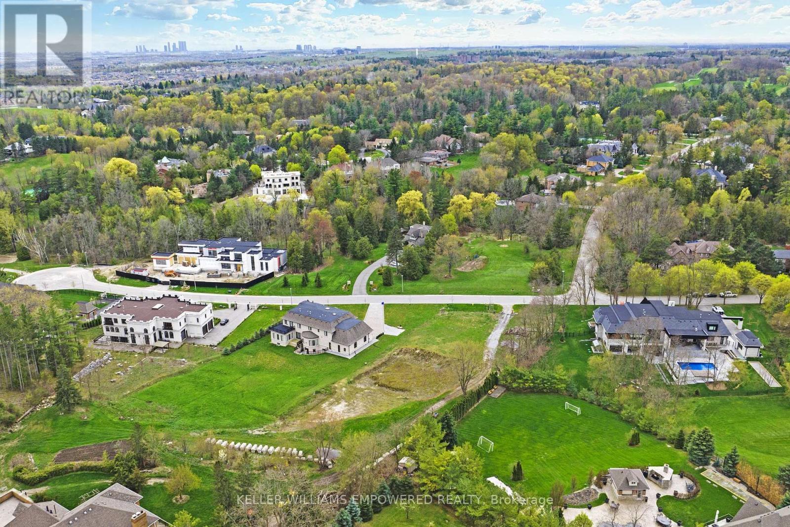 15 Honey Locust Court, Vaughan, ON