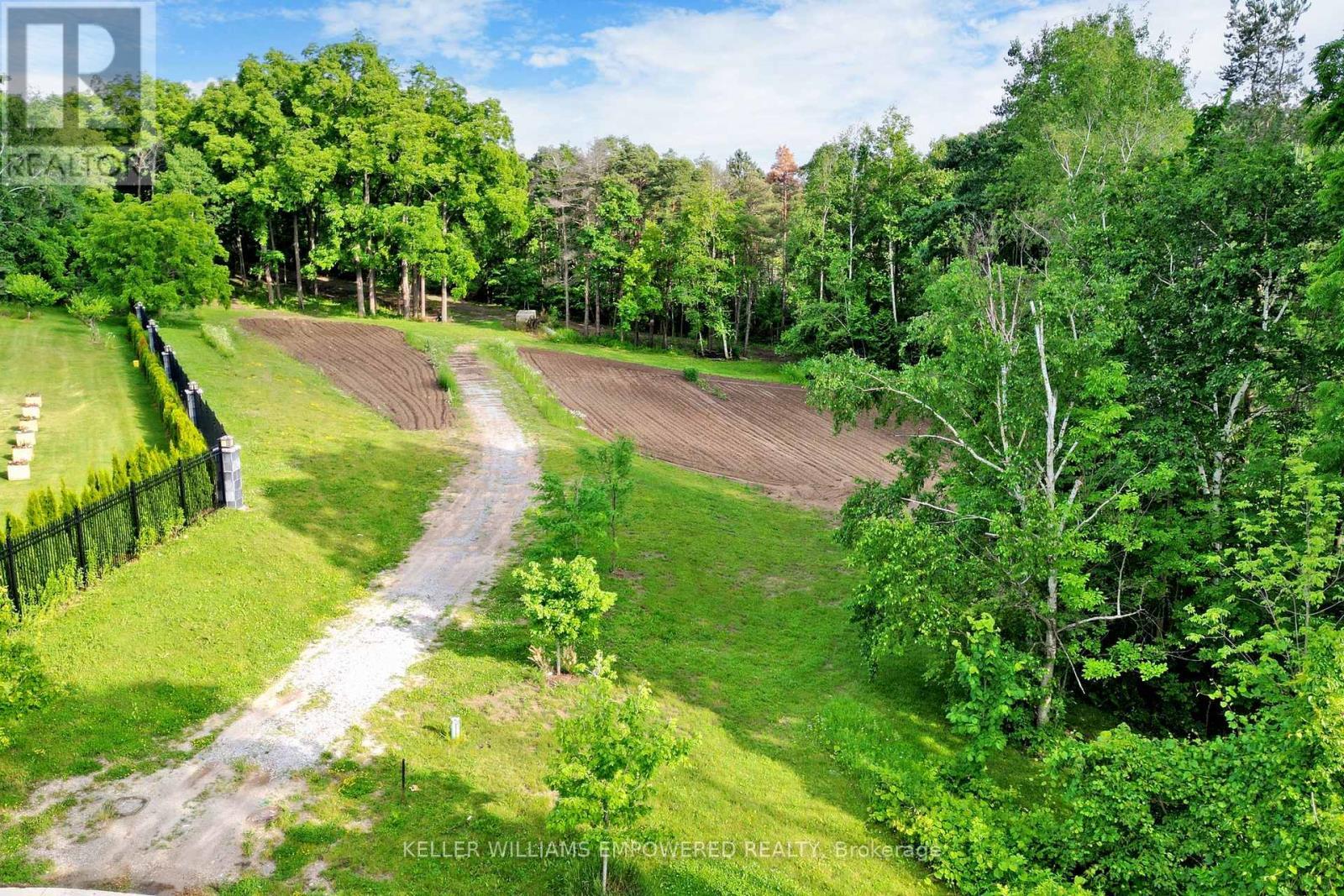 2 Honey Locust Court, Vaughan, ON