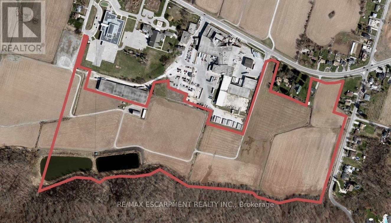 944 & 994 #8 Highway, Hamilton, ON - Photo Showing Other Room