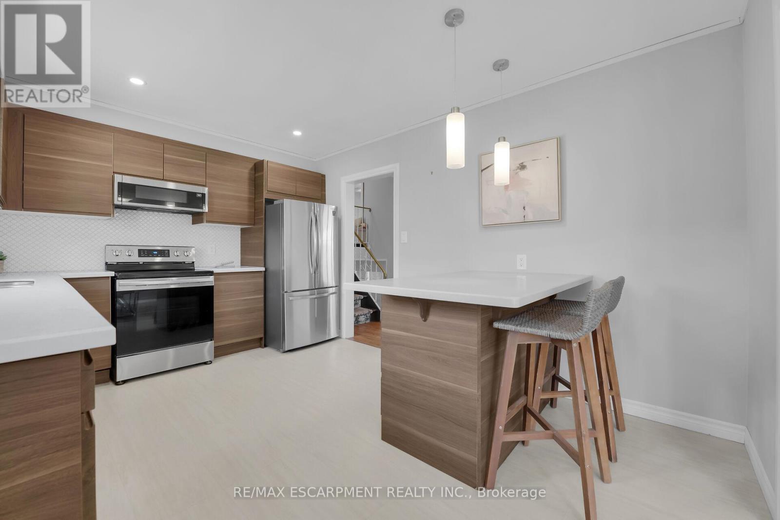 944 & 994 #8 Highway, Hamilton, ON - Indoor Photo Showing Kitchen