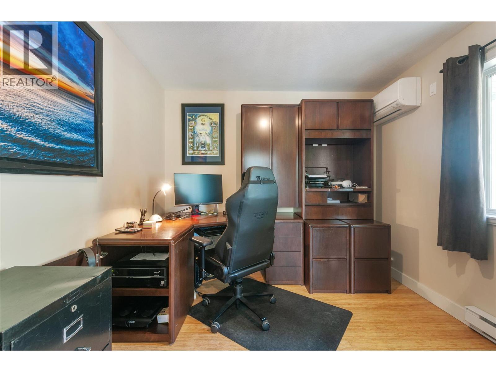 1998 Hwy 97 Highway, Okanagan Falls, BC - Indoor Photo Showing Office