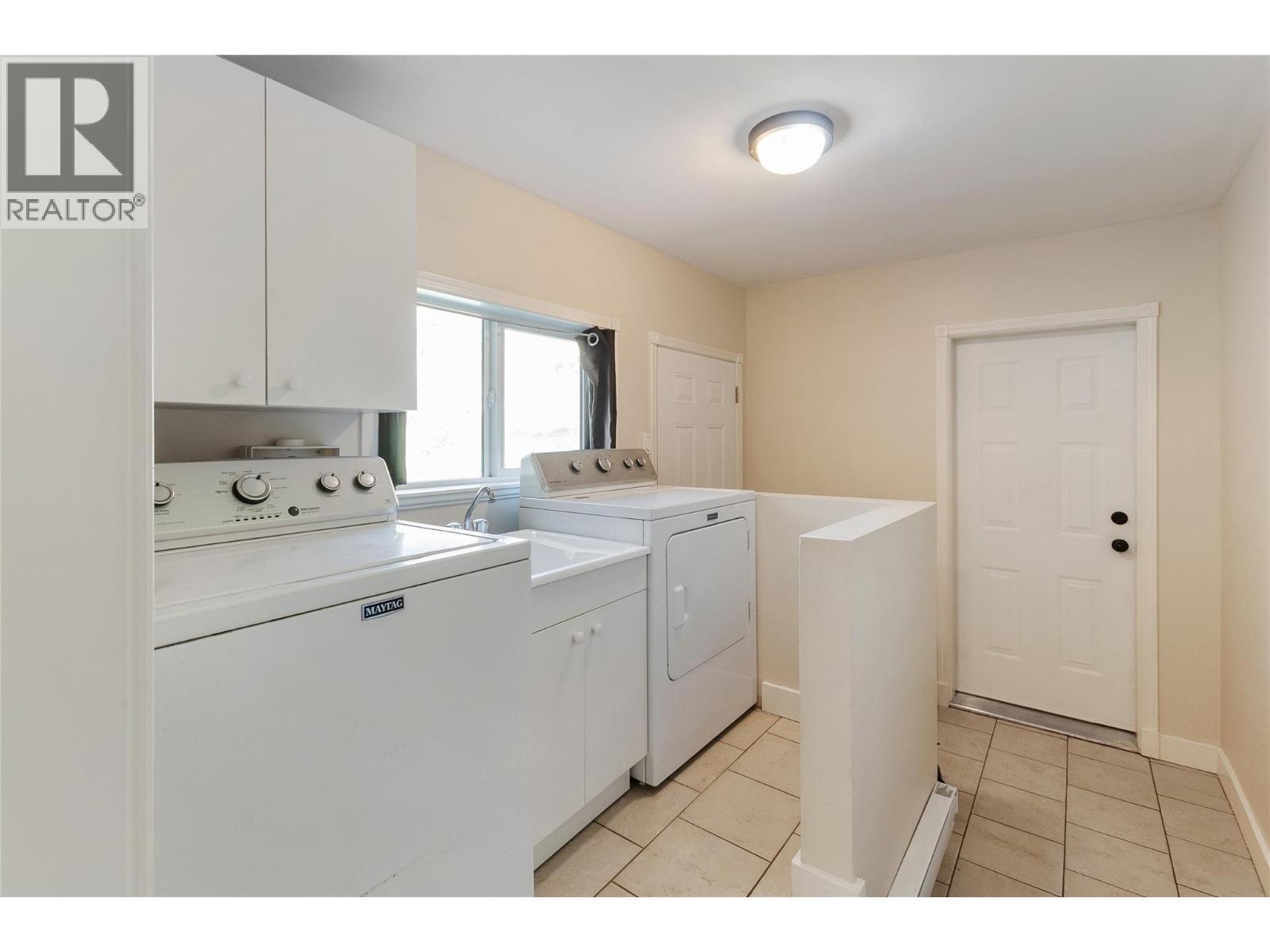 1998 Hwy 97 Highway, Okanagan Falls, BC - Indoor Photo Showing Laundry Room