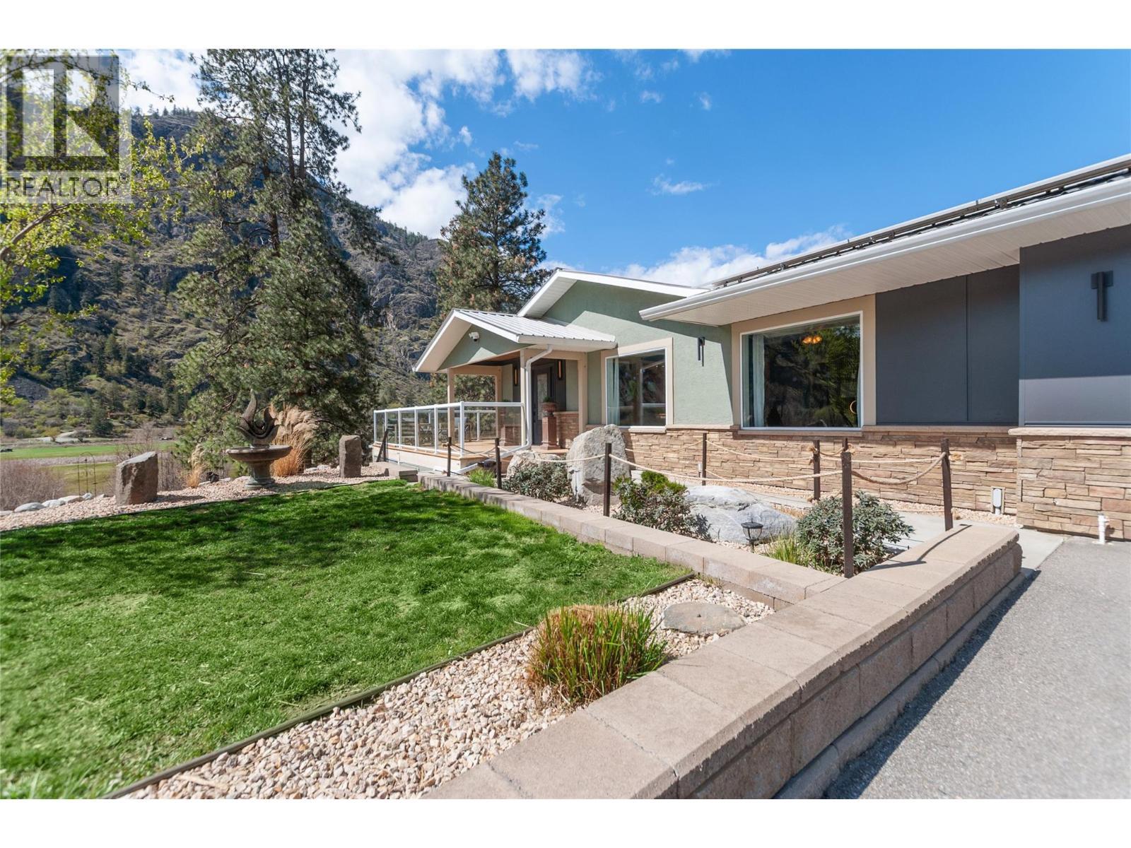 1998 Hwy 97 Highway, Okanagan Falls, BC - Outdoor With Deck Patio Veranda