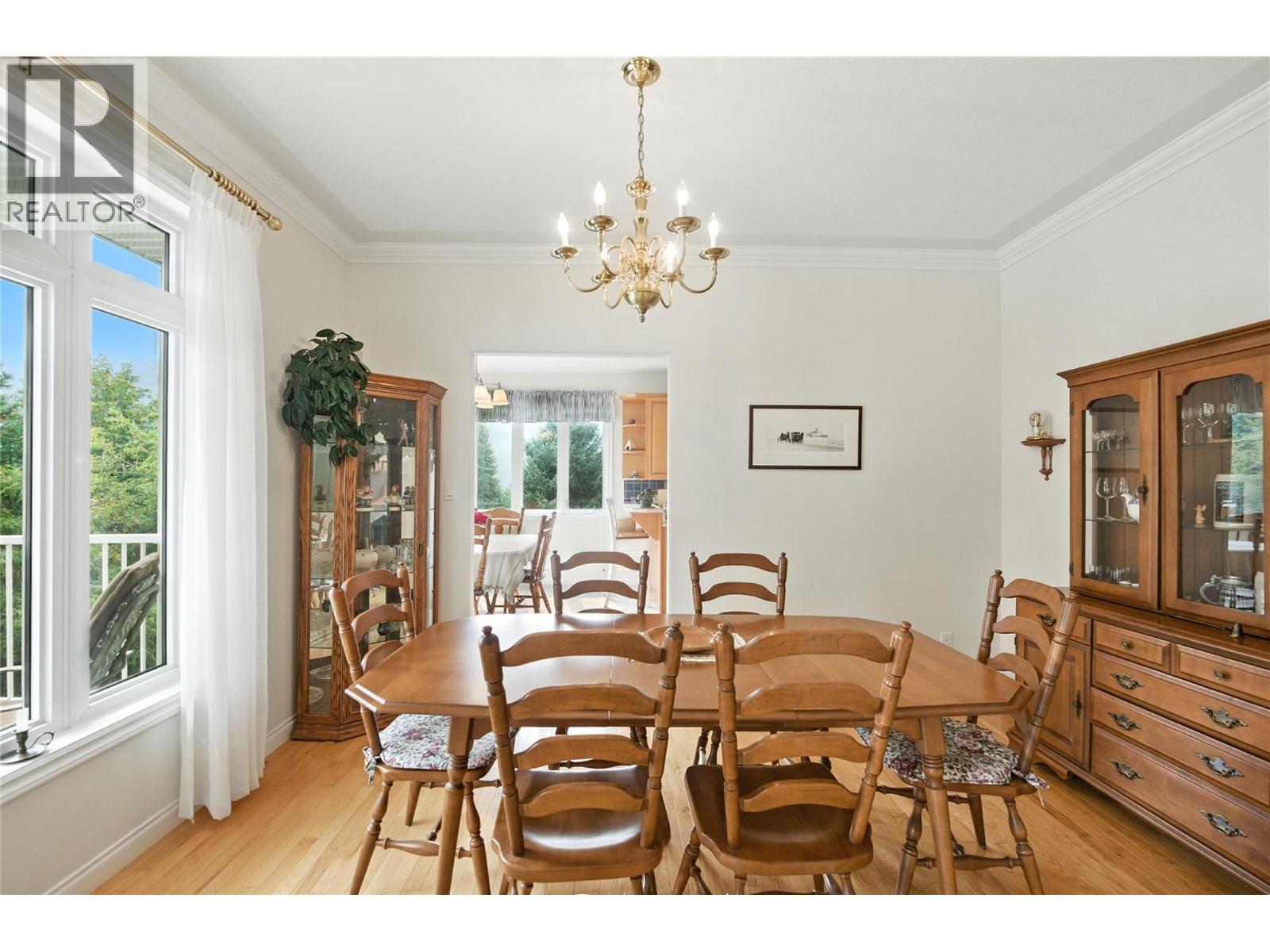 4175 Brown Road, Bonnington, BC - Indoor Photo Showing Dining Room