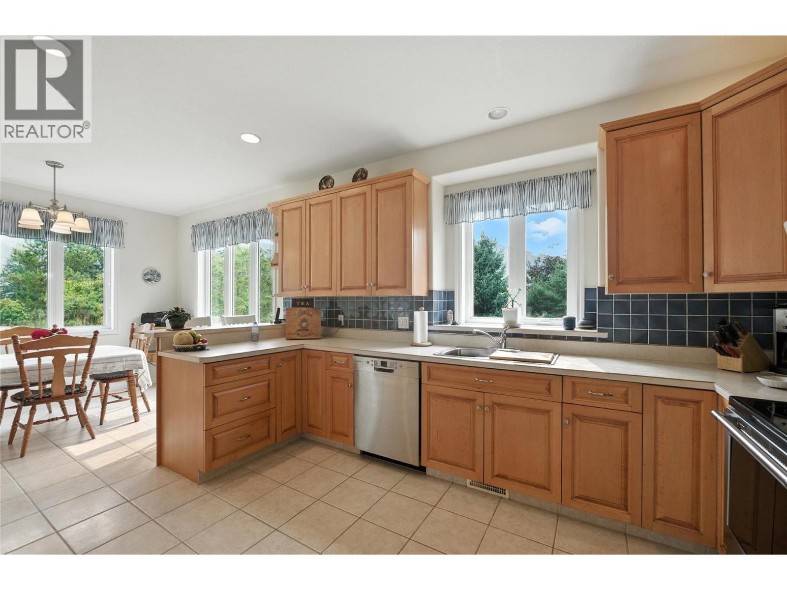 4175 Brown Road, Bonnington, BC - Indoor Photo Showing Kitchen