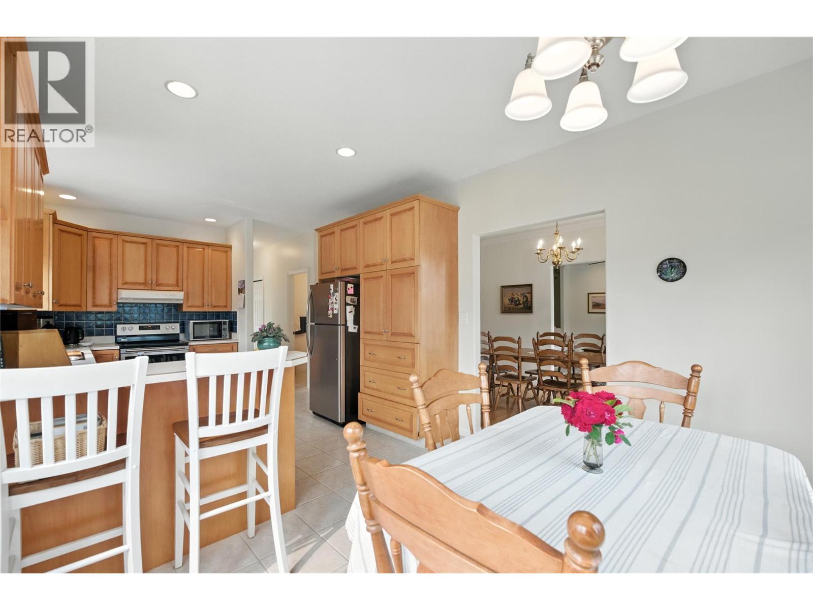 4175 Brown Road, Bonnington, BC - Indoor Photo Showing Dining Room