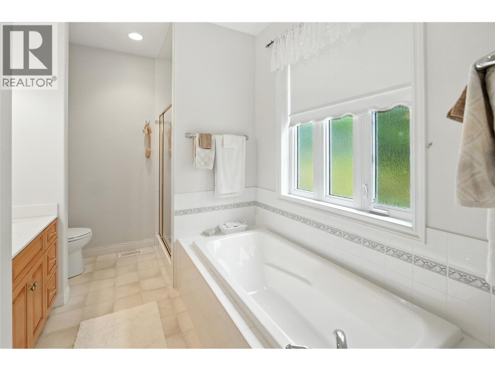 4175 Brown Road, Bonnington, BC - Indoor Photo Showing Bathroom