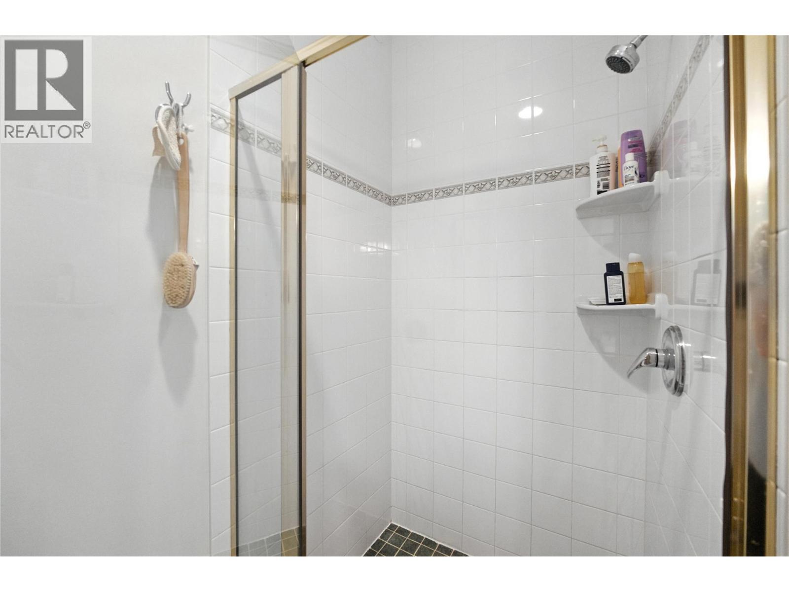 4175 Brown Road, Bonnington, BC - Indoor Photo Showing Bathroom