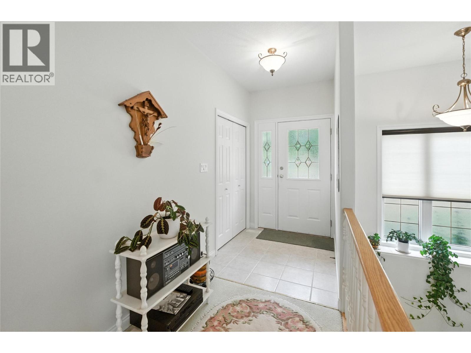 4175 Brown Road, Bonnington, BC - Indoor Photo Showing Other Room