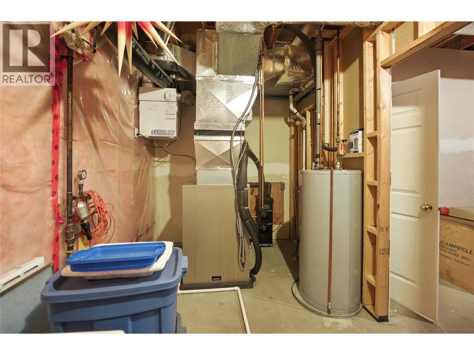 4175 Brown Road, Bonnington, BC - Indoor Photo Showing Basement