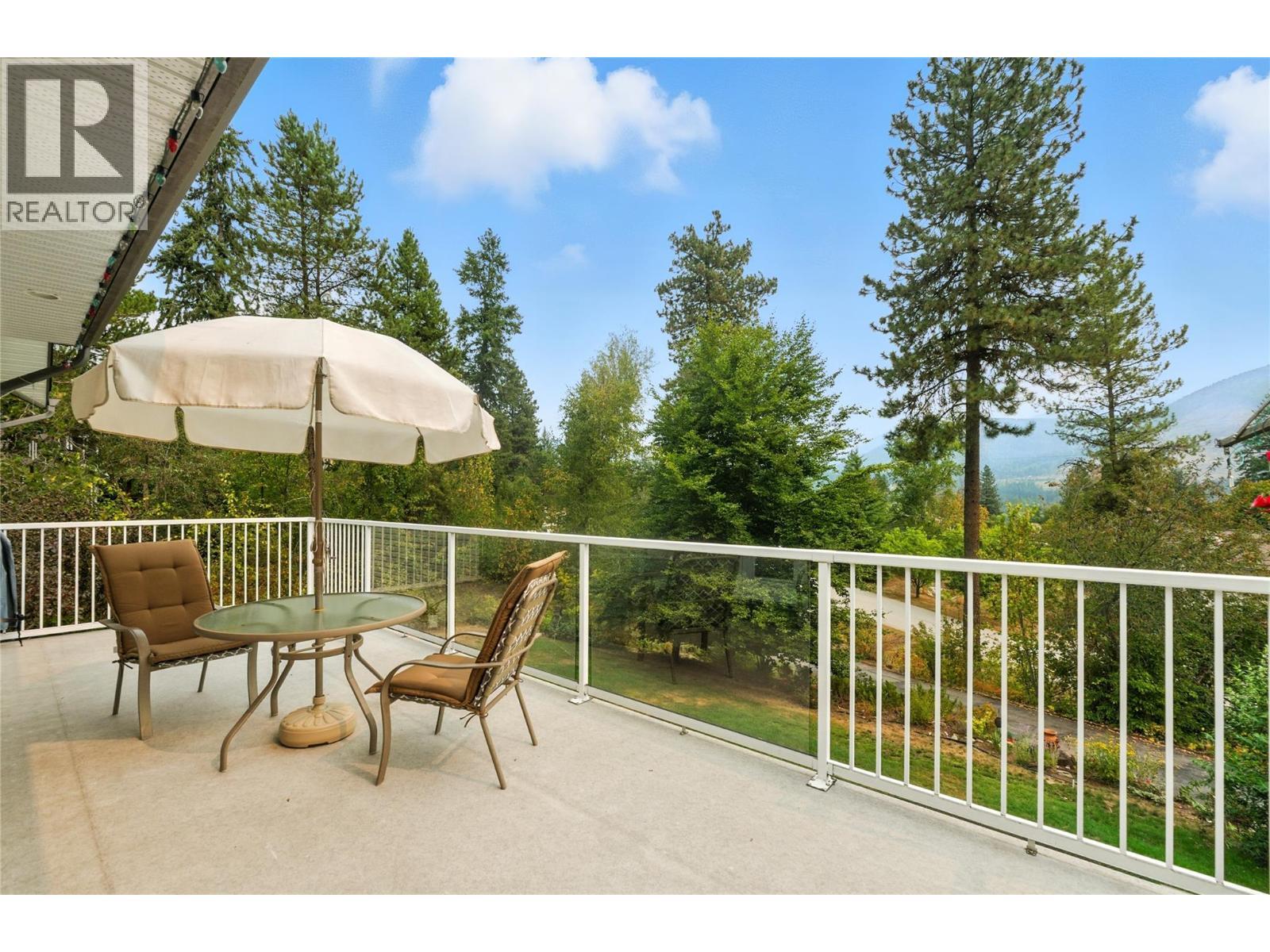 4175 Brown Road, Bonnington, BC - Outdoor