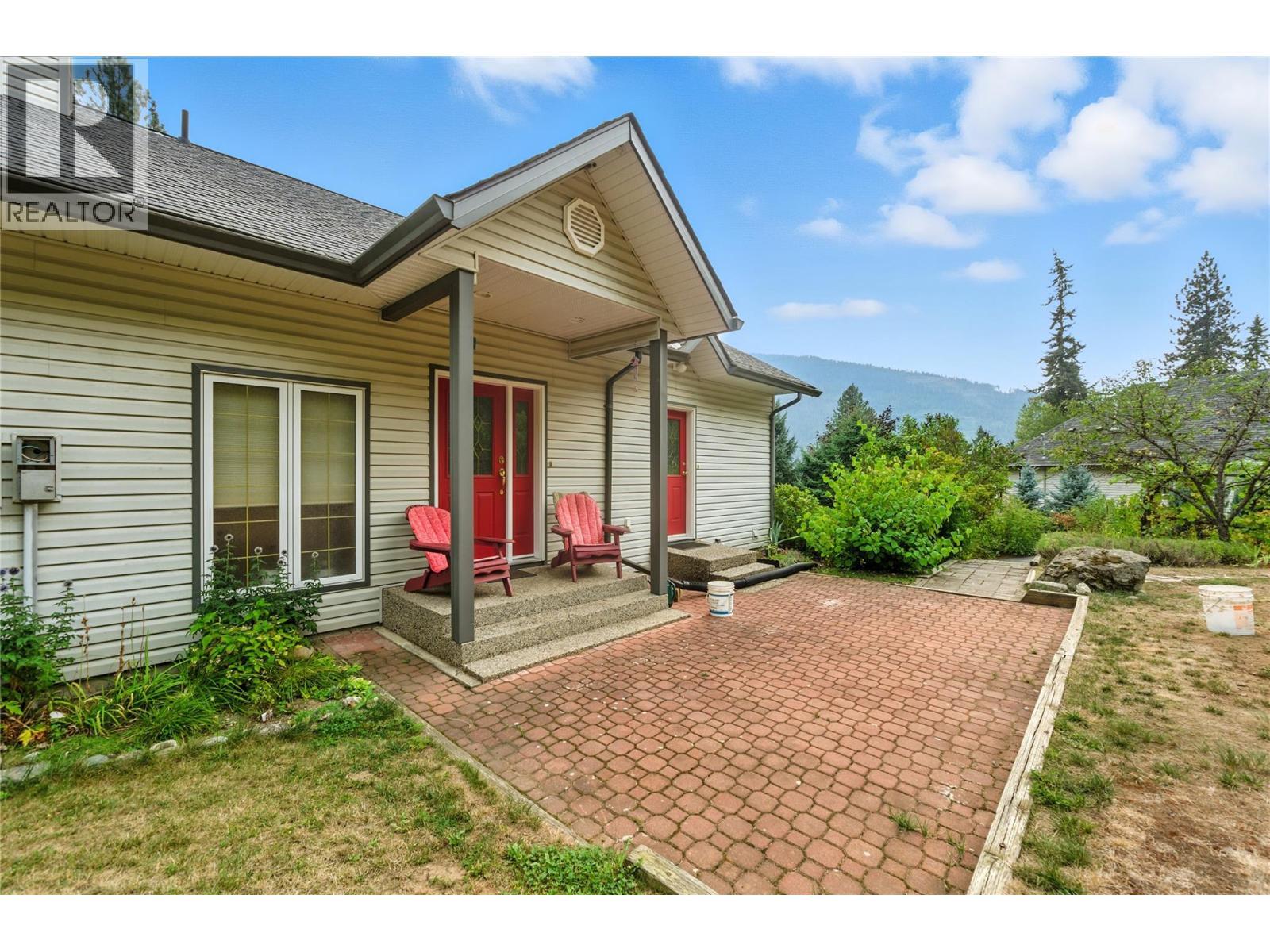 4175 Brown Road, Bonnington, BC - Outdoor With Deck Patio Veranda
