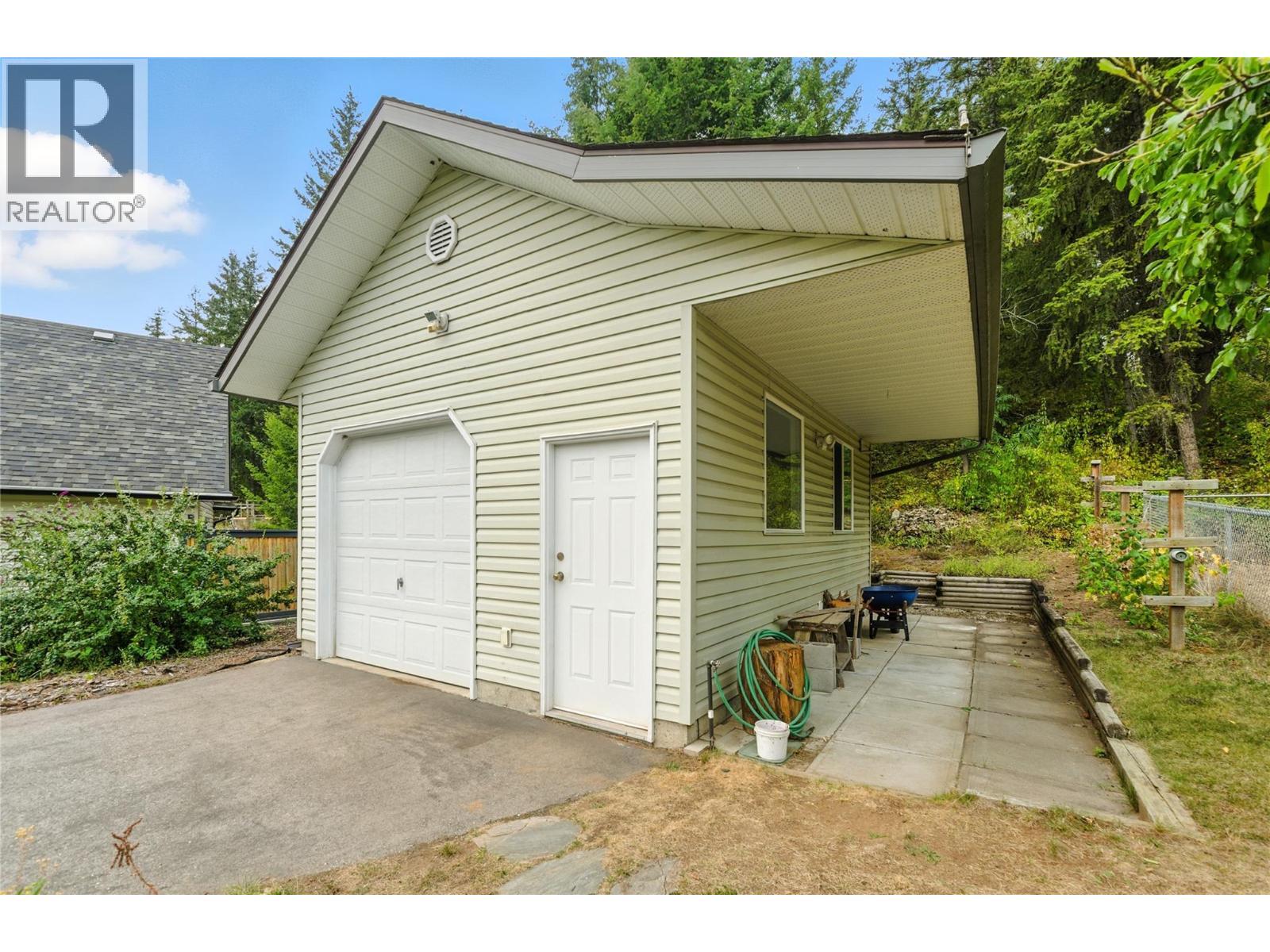 4175 Brown Road, Bonnington, BC - Outdoor With Exterior