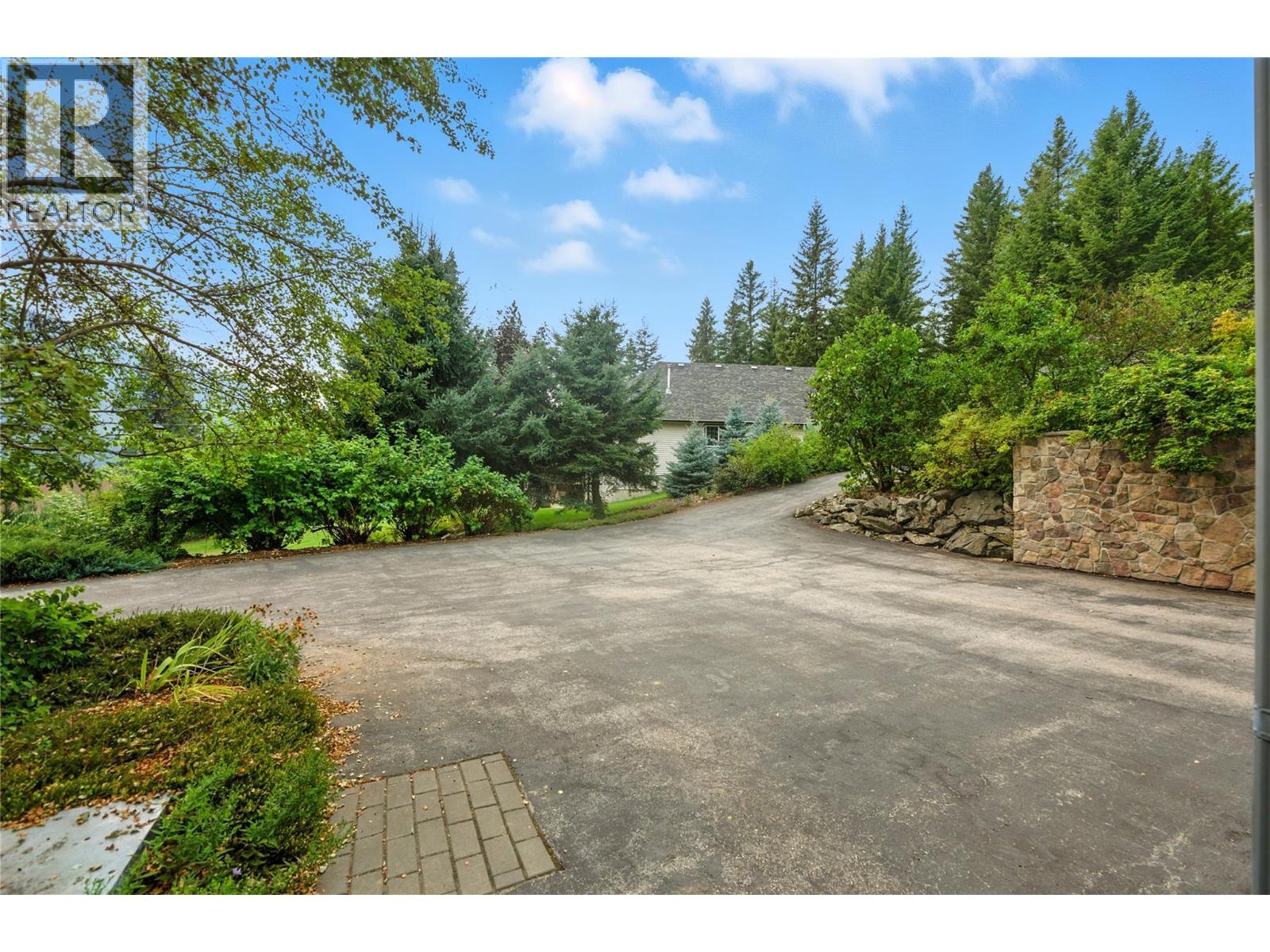 4175 Brown Road, Bonnington, BC - Outdoor