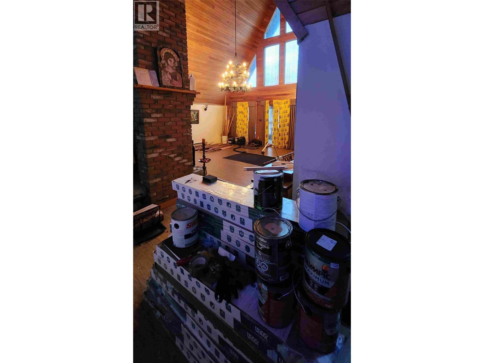 4259 Woodbury Village Road, Ainsworth, BC - Indoor