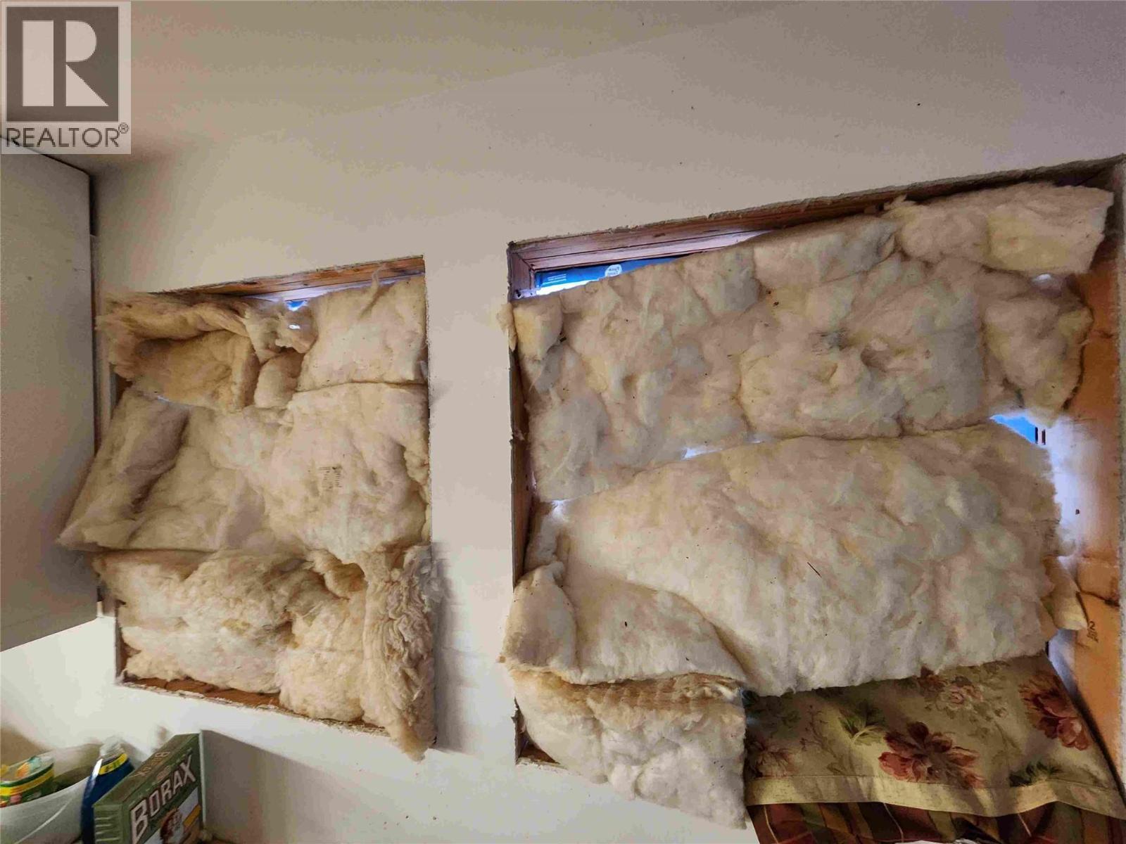 4259 Woodbury Village Road, Ainsworth, BC - Indoor Photo Showing Bedroom