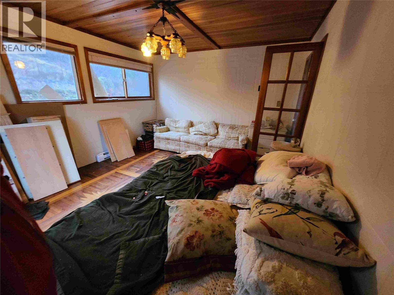 4259 Woodbury Village Road, Ainsworth, BC - Indoor