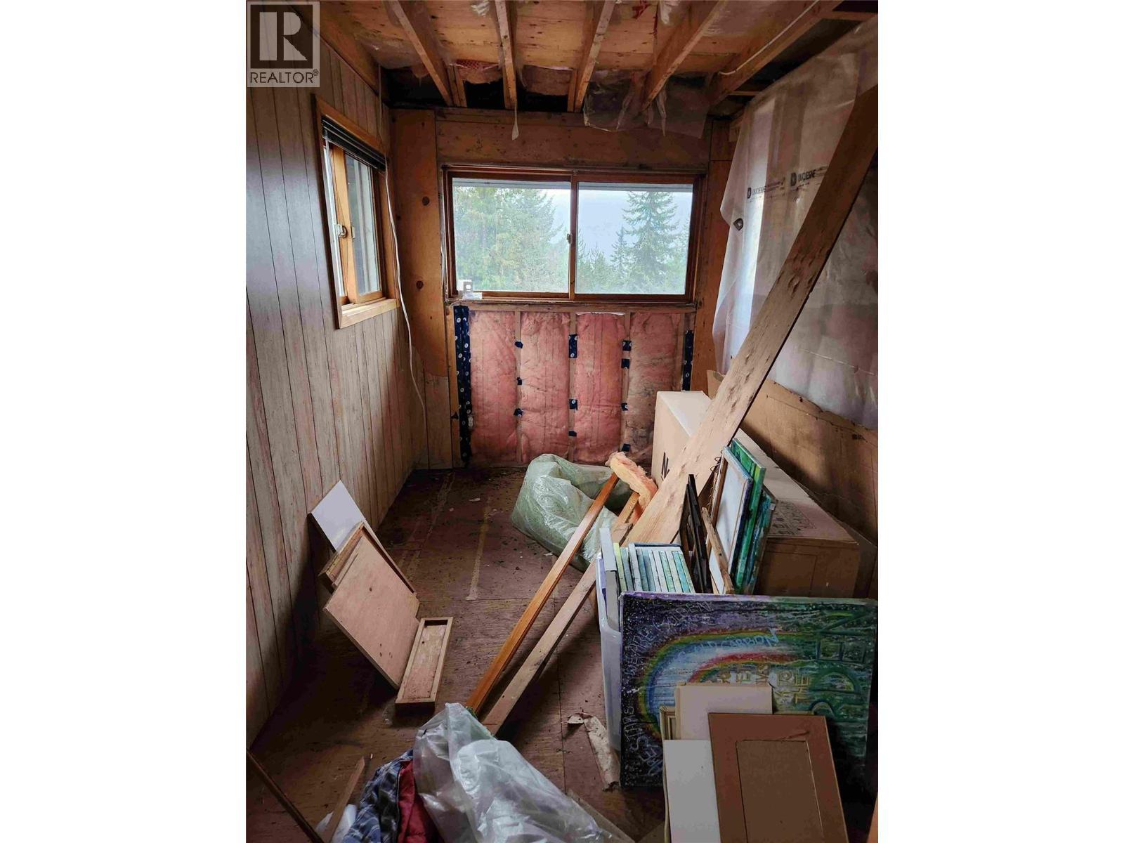 4259 Woodbury Village Road, Ainsworth, BC - Indoor Photo Showing Other Room