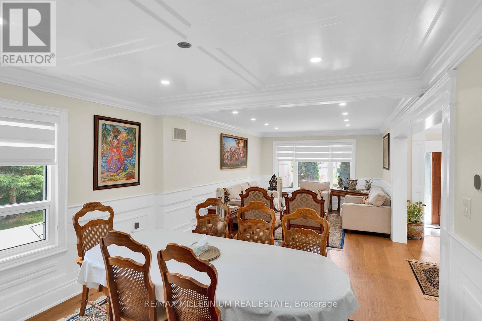 15 Julian Drive, Brampton, ON - Indoor Photo Showing Dining Room