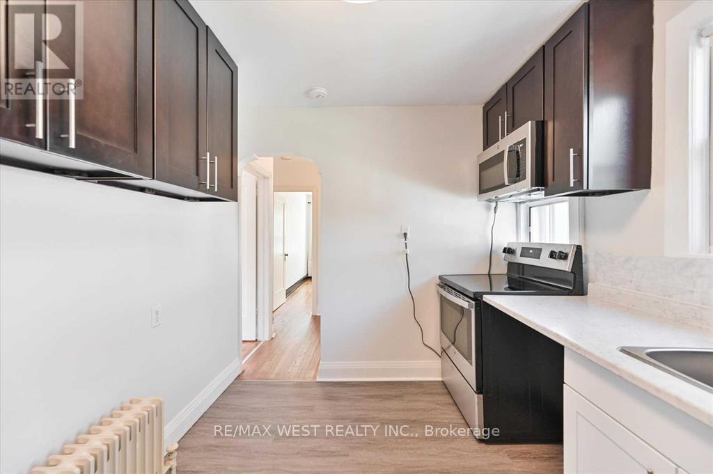 5 Dieppe Road S, Toronto, ON - Indoor Photo Showing Kitchen