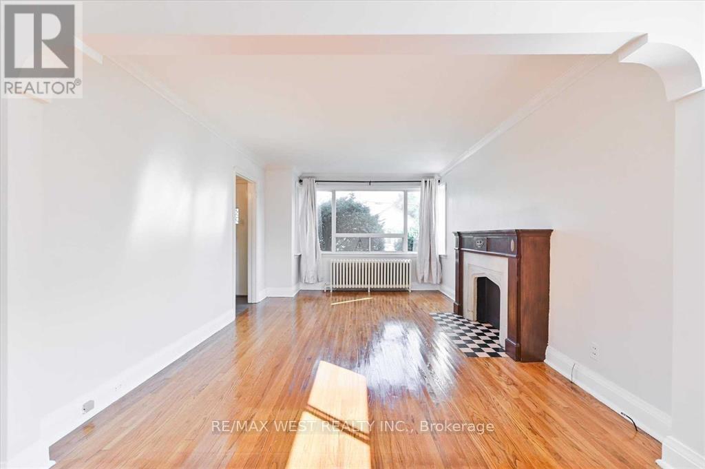 5 Dieppe Road S, Toronto, ON - Indoor Photo Showing Living Room With Fireplace