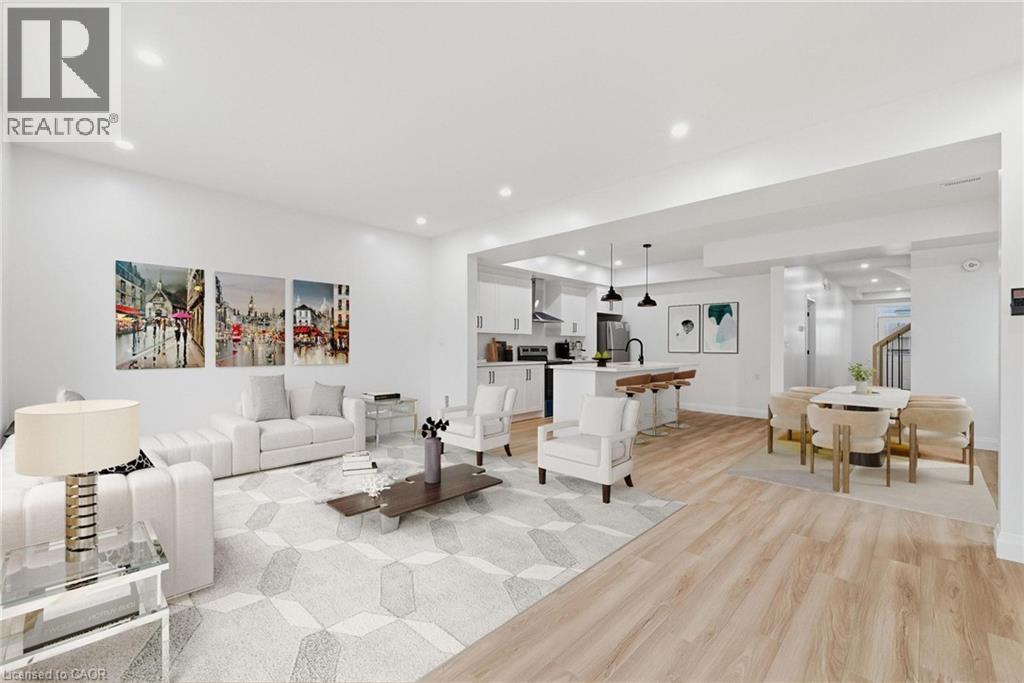 139 Pugh Street, Milverton, ON - Indoor Photo Showing Living Room