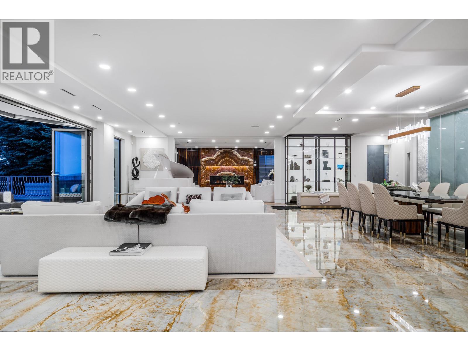 1123 Crestline Road, West Vancouver, BC - Indoor